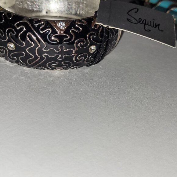 Bangle 3 available Bangle Sequin Saks 5th Ave Black Green White Bracelet - Picture 5 of 10